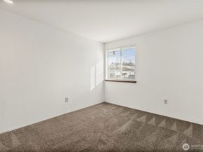 24914 109th Place SE 34C, Kent WA 98030