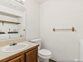 24914 109th Place SE 34C, Kent WA 98030