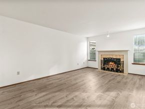 24914 109th Place SE 34C, Kent WA 98030