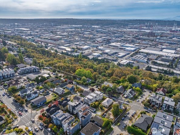 2214 13th Avenue S B, Seattle WA 98144