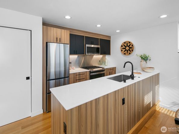 2214 13th Avenue S B, Seattle WA 98144