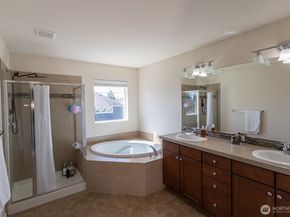 12512 SE 302nd Place, Auburn WA 98092