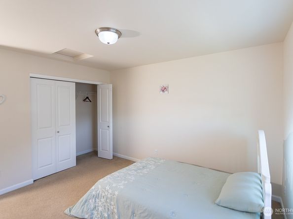 12512 SE 302nd Place, Auburn WA 98092