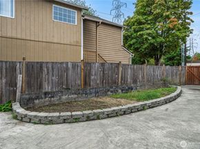 18504 8th Avenue NE, Shoreline WA 98155
