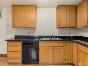 18504 8th Avenue NE, Shoreline WA 98155