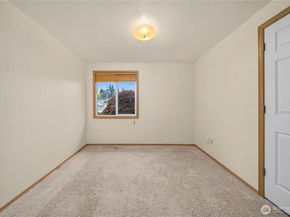 18504 8th Avenue NE, Shoreline WA 98155