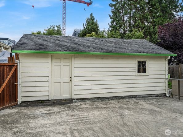 18504 8th Avenue NE, Shoreline WA 98155