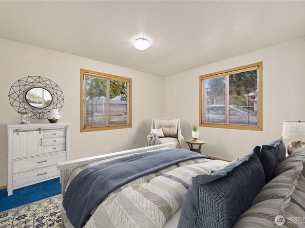 18504 8th Avenue NE, Shoreline WA 98155