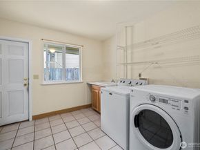 18504 8th Avenue NE, Shoreline WA 98155