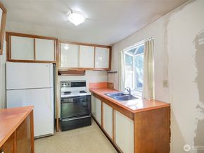 2303 NE 95th Street, Seattle WA 98115