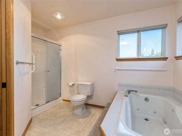 10320 SE 304th Place, Auburn WA 98092