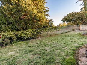 10320 SE 304th Place, Auburn WA 98092