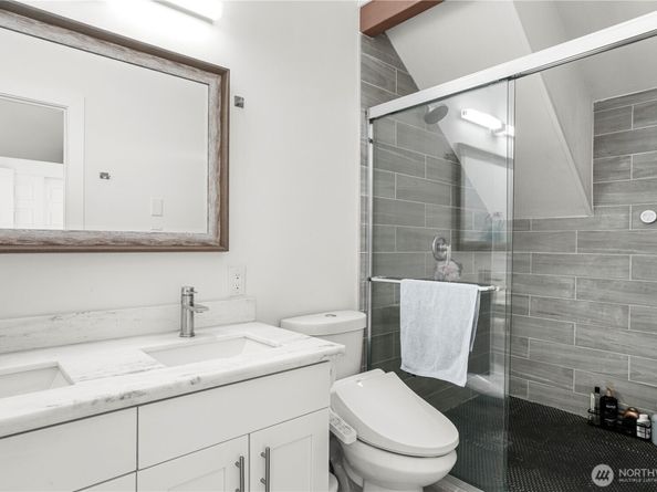 8739 17th Avenue NW, Seattle WA 98117