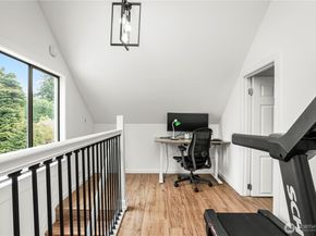 8739 17th Avenue NW, Seattle WA 98117