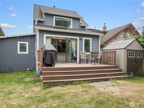 8739 17th Avenue NW, Seattle WA 98117