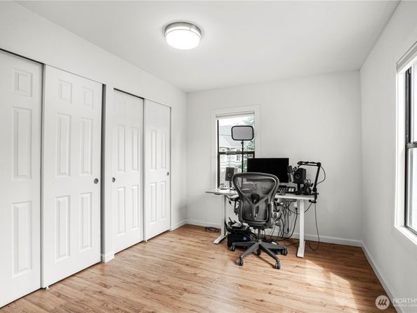 8739 17th Avenue NW, Seattle WA 98117