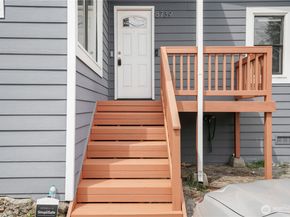 8739 17th Avenue NW, Seattle WA 98117