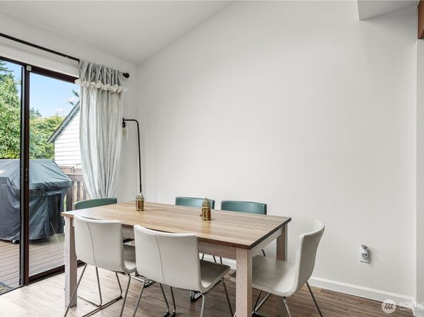 8739 17th Avenue NW, Seattle WA 98117