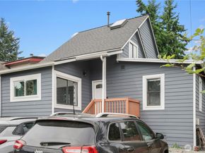 8739 17th Avenue NW, Seattle WA 98117