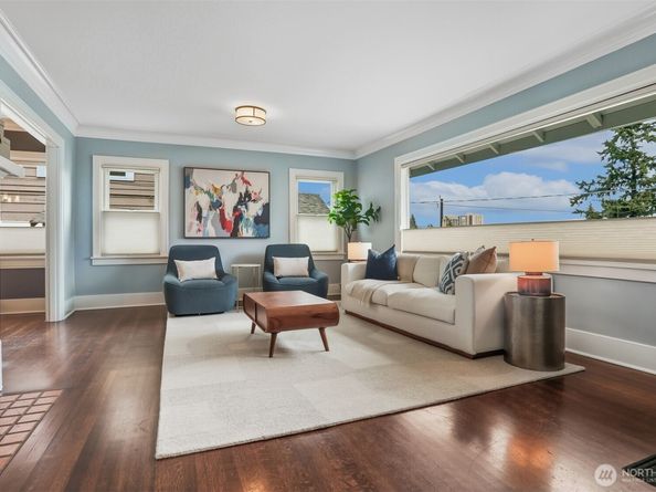 324 NE 52nd Street, Seattle WA 98105