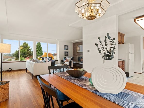 22039 98th Place W, Edmonds WA 98020