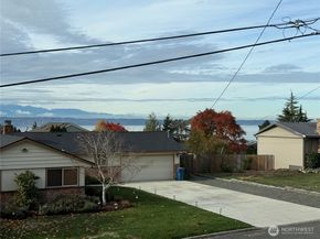 22039 98th Place W, Edmonds WA 98020
