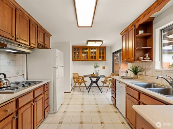 22039 98th Place W, Edmonds WA 98020