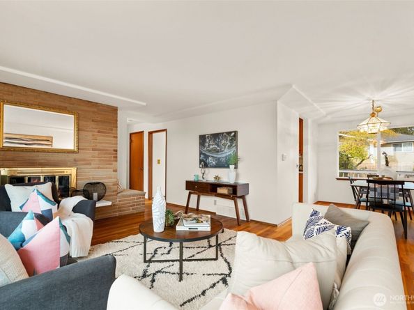 22039 98th Place W, Edmonds WA 98020