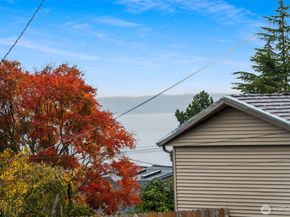 22039 98th Place W, Edmonds WA 98020