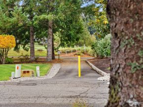 2215 Holiday Place NW, Bremerton WA 98312