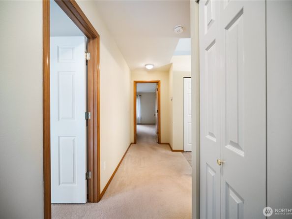 2215 Holiday Place NW, Bremerton WA 98312