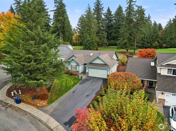 2215 Holiday Place NW, Bremerton WA 98312