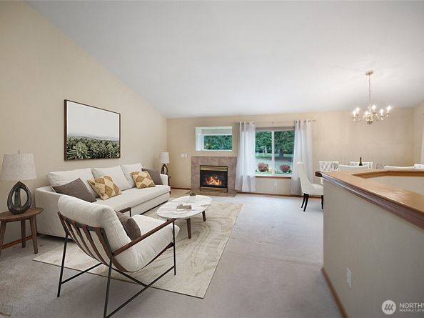 2215 Holiday Place NW, Bremerton WA 98312