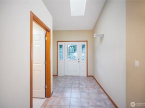 2215 Holiday Place NW, Bremerton WA 98312