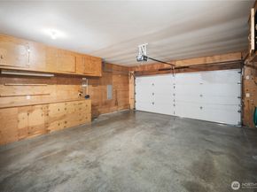 2215 Holiday Place NW, Bremerton WA 98312