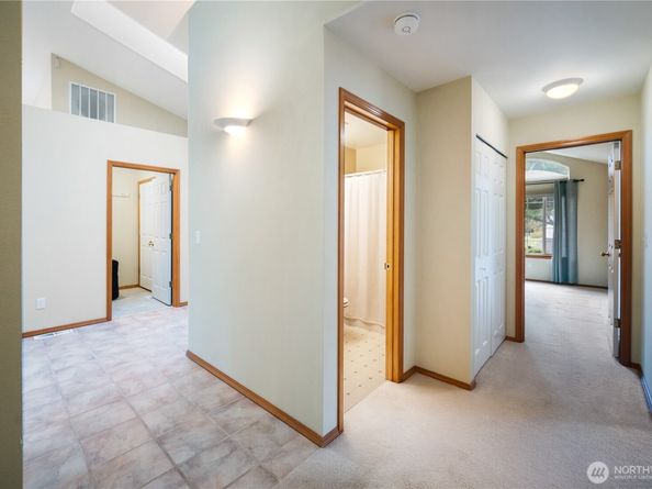 2215 Holiday Place NW, Bremerton WA 98312