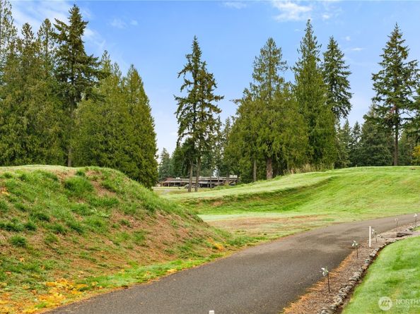 2215 Holiday Place NW, Bremerton WA 98312