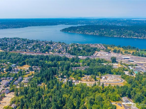 4040 Aberdeen Way NE, Renton WA 98056