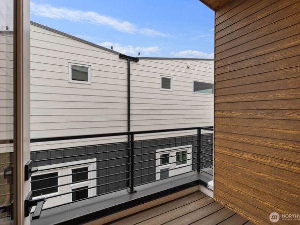 548 S Cloverdale Street B, Seattle WA 98108