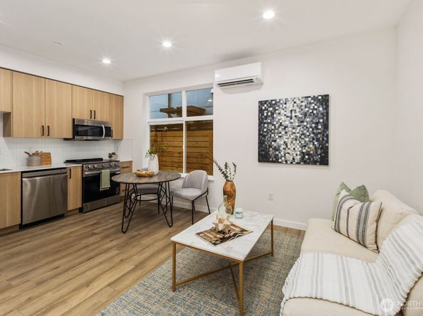 548 S Cloverdale Street B, Seattle WA 98108