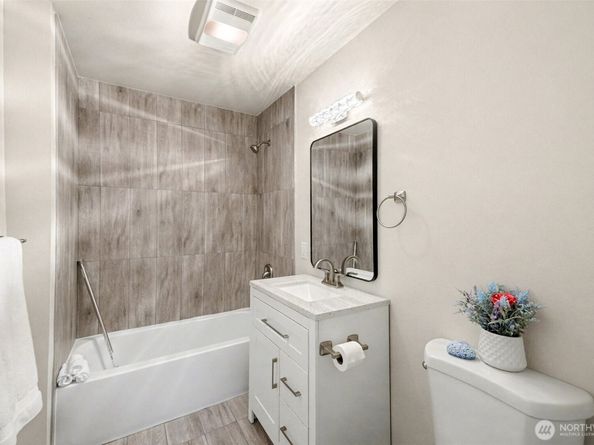 11304 SE 218th Place, Kent WA 98031