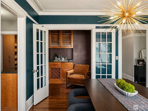 1902 Bigelow Avenue N 404, Seattle WA 98109