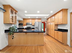4626 159th Avenue SE, Bellevue WA 98006