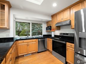 4626 159th Avenue SE, Bellevue WA 98006