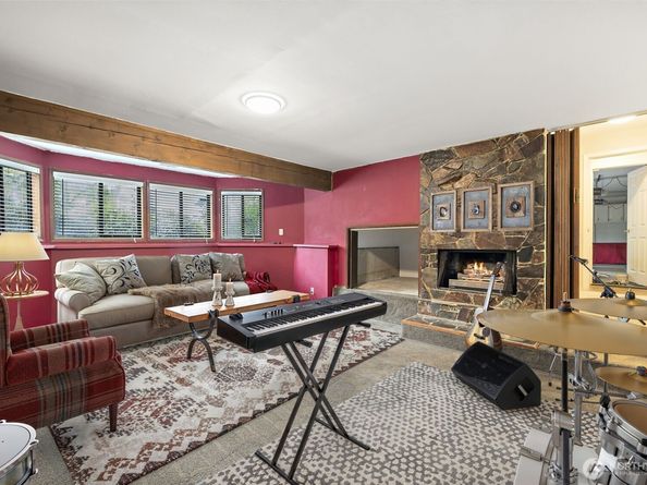 4626 159th Avenue SE, Bellevue WA 98006