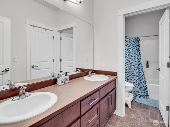 1705 NE Falls Dr, Issaquah WA 98029