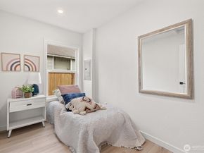 1314 N 3rd Street, Renton WA 98057