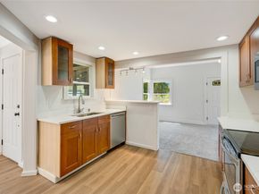 1711 12th Street A, Everett WA 98201