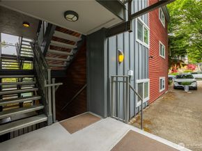 3053 14th Avenue W 102, Seattle WA 98119