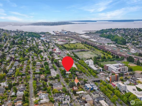 3053 14th Avenue W 102, Seattle WA 98119